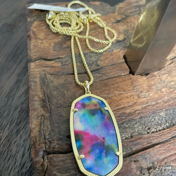 NWT Kendra Scott Gold Reid Necklace in Watercolor Illusion! - Picture 3 of 3